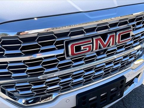 Used 2023 GMC Terrain Denali w/ Denali Premium Package image 27