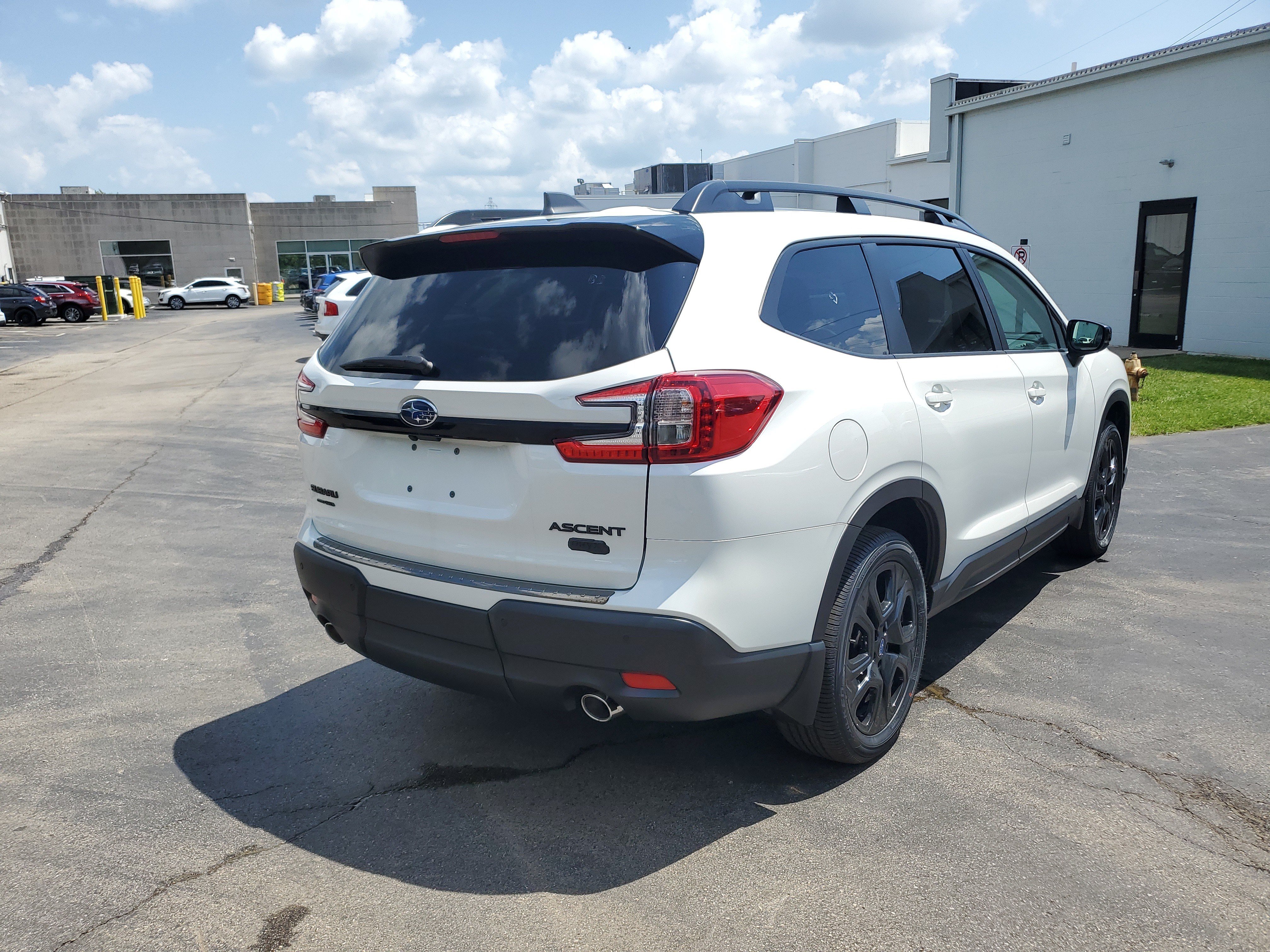 New 2026 Subaru Ascent Bronze Edition w/ Onyx Package AWD/4WD image 3
