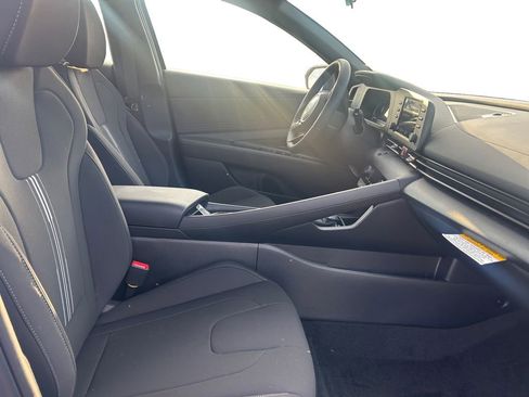 New 2026 Hyundai Elantra SEL Sport FWD image 15