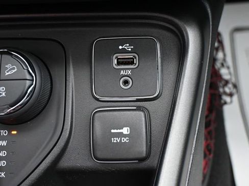 Used 2018 Jeep Compass Trailhawk w/ Leather Interior Group AWD/4WD image 30