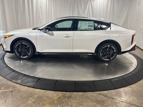 New 2026 Kia K4 GT-Line image 3