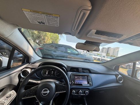 Used 2025 Nissan Versa SV FWD image 34
