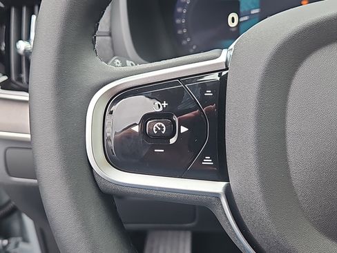 New 2026 Volvo XC90 B6 Ultra w/ Protection Package image 16