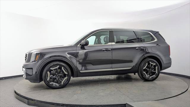 Used 2025 Kia Telluride S AWD/4WD image 3