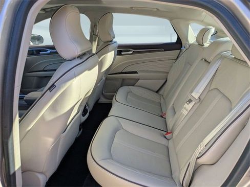 Used 2017 Ford Fusion Platinum image 15