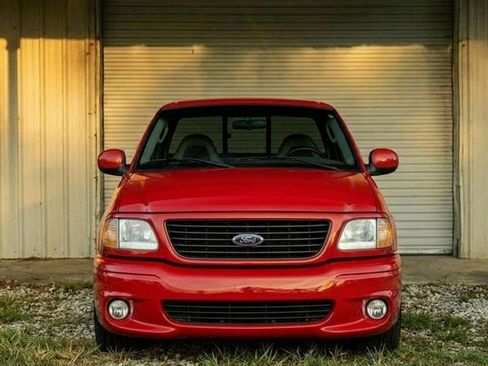 Used 2004 Ford F150 Lightning RWD image 1