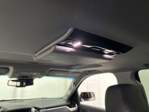 Used 2019 Chevrolet Suburban Premier image 59