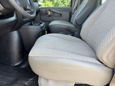 New 2025 GMC Savana 3500 w/ Power Convenience Package image 18