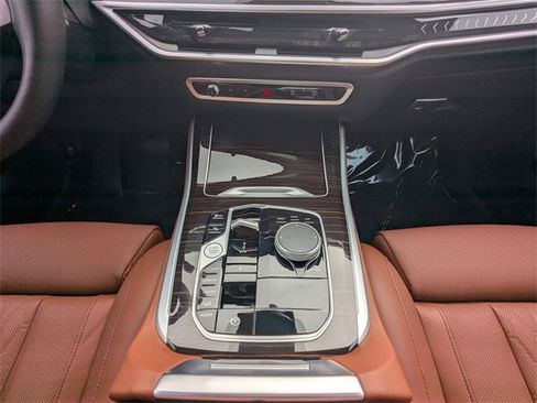 Used 2024 BMW X5 xDrive40i w/ Premium Package image 20