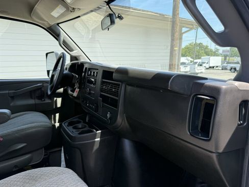 Used 2023 GMC Savana 3500 w/ Power Convenience Package RWD image 10