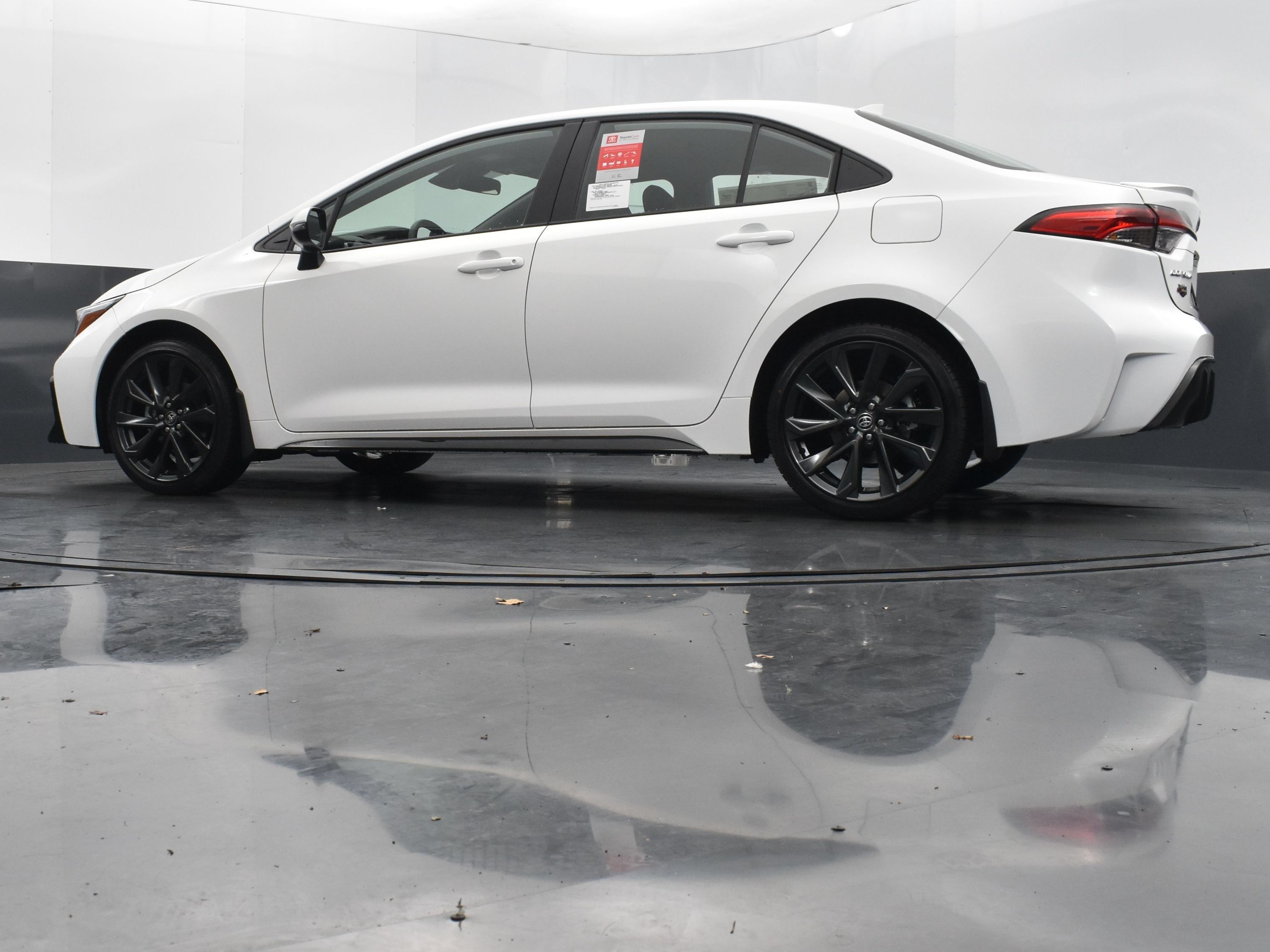 Used 2026 Toyota Corolla SE FWD image 38