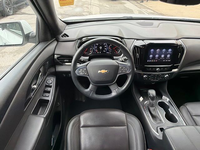 Used 2023 Chevrolet Traverse High Country AWD/4WD image 17