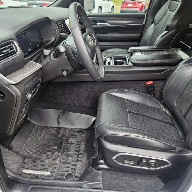 Used 2024 Jeep Wagoneer Series II AWD/4WD image 14