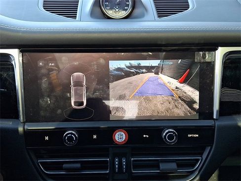 New 2025 Porsche Macan image 17