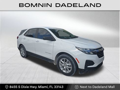 Used 2022 Chevrolet Equinox LS image 1