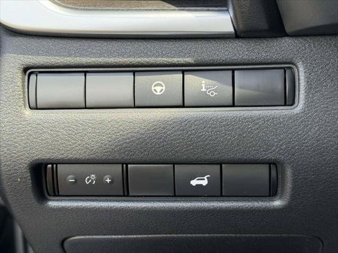 Used 2023 Nissan Rogue Platinum w/ Platinum Premium Package AWD/4WD image 24