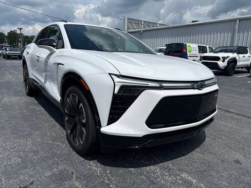 Used 2024 Chevrolet Blazer EV RS AWD/4WD image 2