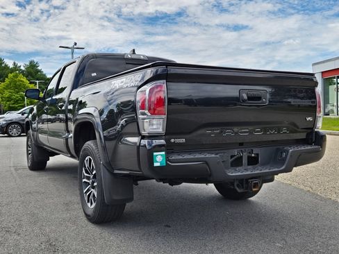 Used 2020 Toyota Tacoma TRD Sport w/ Technology Package AWD/4WD image 3