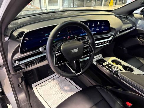 Used 2024 Cadillac Lyriq Tech AWD/4WD image 35