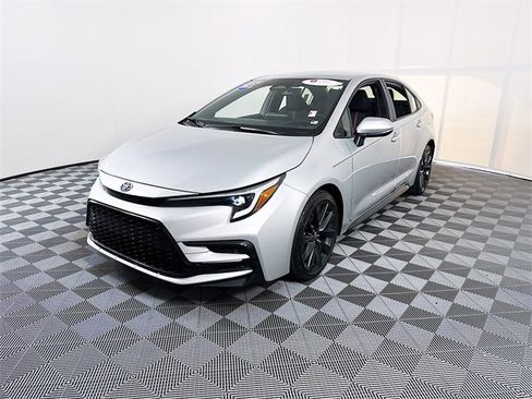 Certified 2023 Toyota Corolla SE w/ Carpet Mat Package (TMS) image 3