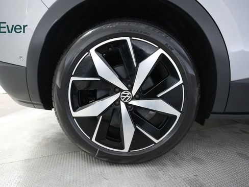 Used 2024 Volkswagen ID.4 Pro S image 21