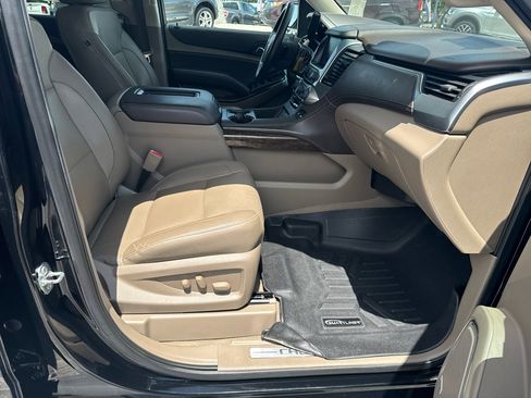 Used 2020 Chevrolet Suburban LT image 9