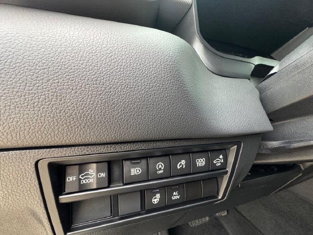 Used 2023 Toyota Tundra Limited AWD/4WD image 6
