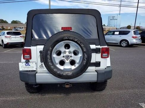 Used 2014 Jeep Wrangler Unlimited Sahara w/ Connectivity Group image 6