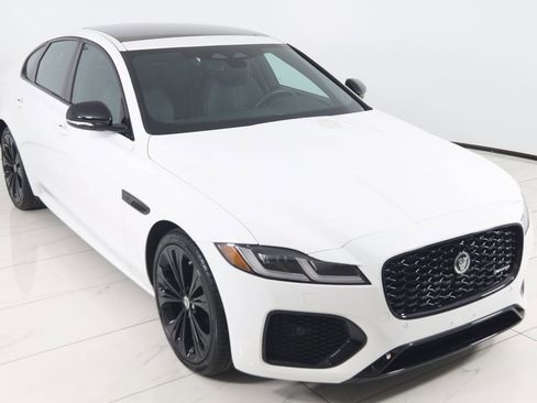 Used 2024 Jaguar XF R-Dynamic SE image 49
