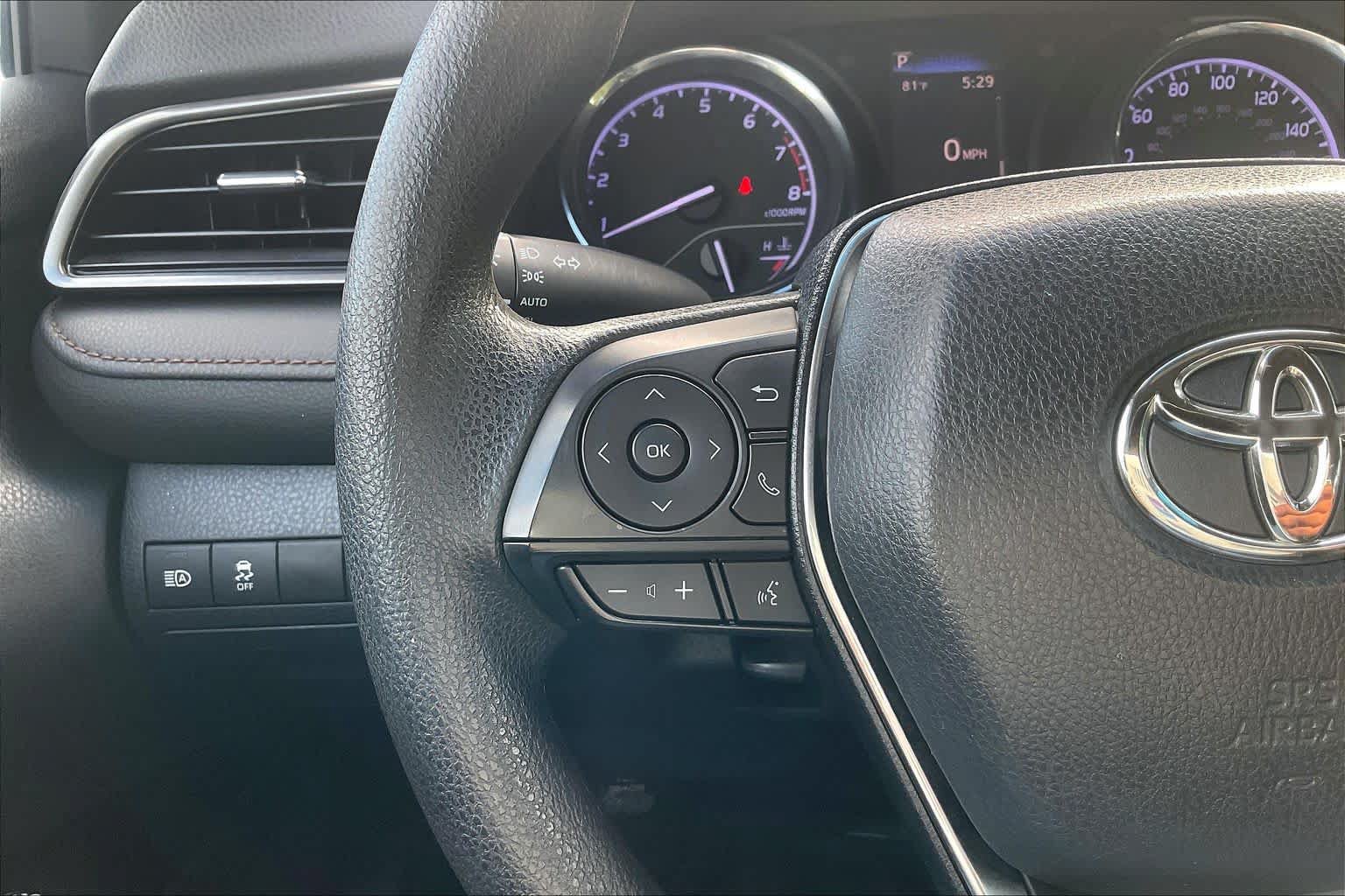 Used 2019 Toyota Camry LE FWD image 23