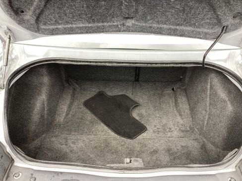 Used 2021 Dodge Challenger SXT image 23