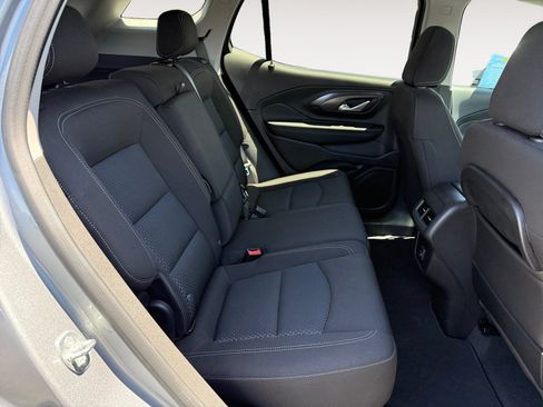 Used 2023 GMC Terrain SLE w/ Driver Convenience Package FWD image 18