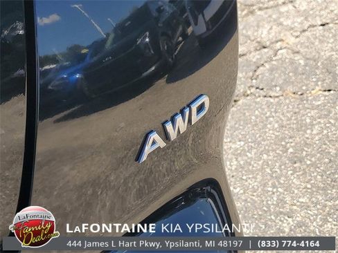 Used 2015 Nissan Juke S image 8