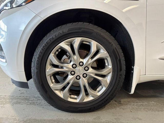 Used 2020 Buick Enclave Avenir w/ Avenir Technology Package AWD/4WD image 35