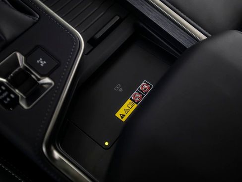 Used 2024 Lexus GX 550 w/ Cold Area Package image 42