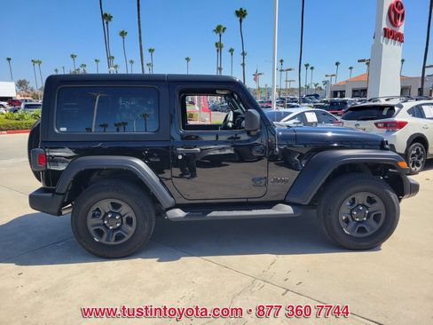 Used 2023 Jeep Wrangler Sport AWD/4WD image 3