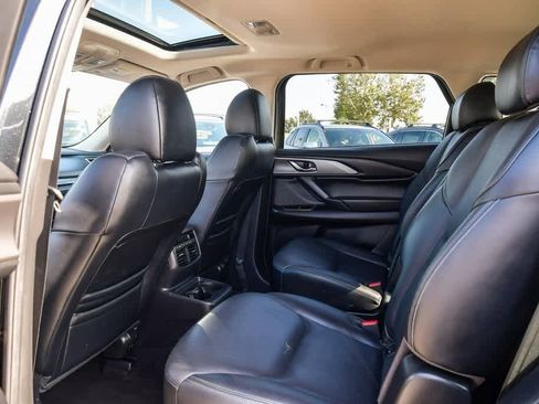 Used 2023 MAZDA CX-9 Touring image 18
