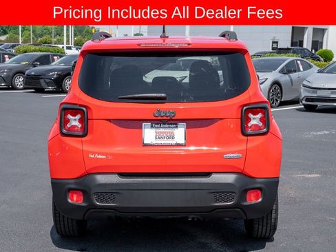 Used 2017 Jeep Renegade Latitude FWD image 4