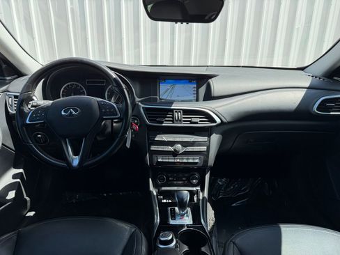Used 2019 INFINITI QX30 AWD w/ Proassist Package image 12