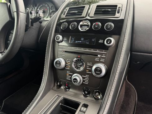 Used 2015 Aston Martin V8 Vantage GT RWD image 37