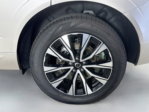 Used 2025 Volvo XC60 B5 Core w/ Protection Package Premier image 31