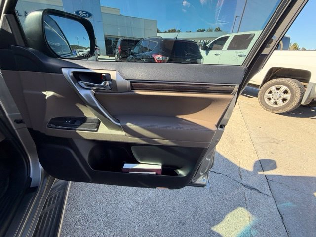 Used 2021 Lexus GX 460 Premium w/ Premium Package AWD/4WD image 3