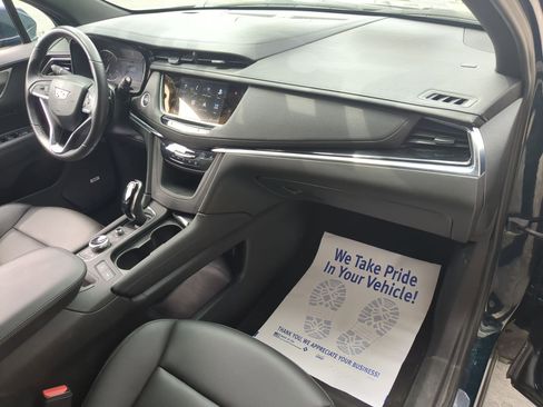 Used 2025 Cadillac XT6 Luxury w/ LPO, Floor Liner Package AWD/4WD image 25