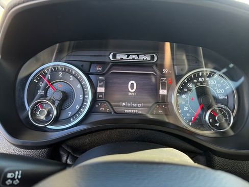 Used 2020 RAM 1500 Laramie AWD/4WD image 30