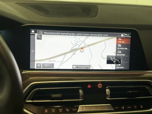 Used 2019 BMW X5 xDrive40i w/ Off-Road Package image 18