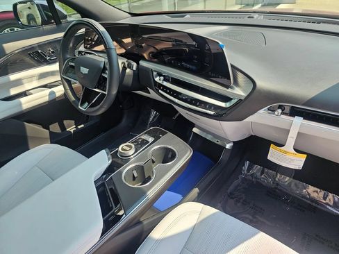 New 2026 Cadillac Lyriq Sport AWD/4WD image 10