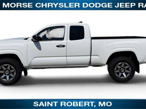 Used 2020 Toyota Tacoma SR RWD image 8