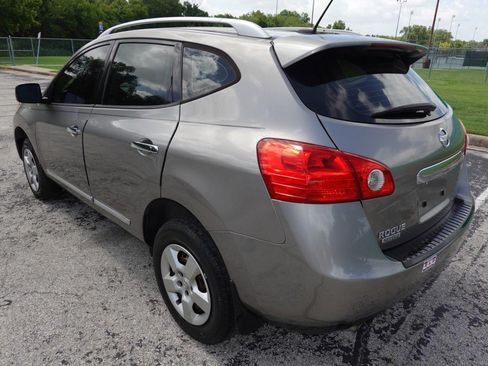 Used 2015 Nissan Rogue S w/ Convenience Package FWD image 5