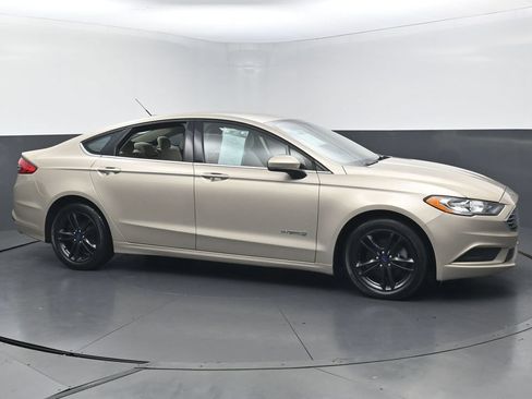 Used 2018 Ford Fusion S FWD image 9