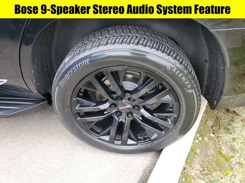 Used 2023 GMC Yukon SLT w/ SLT Premium Package image 7